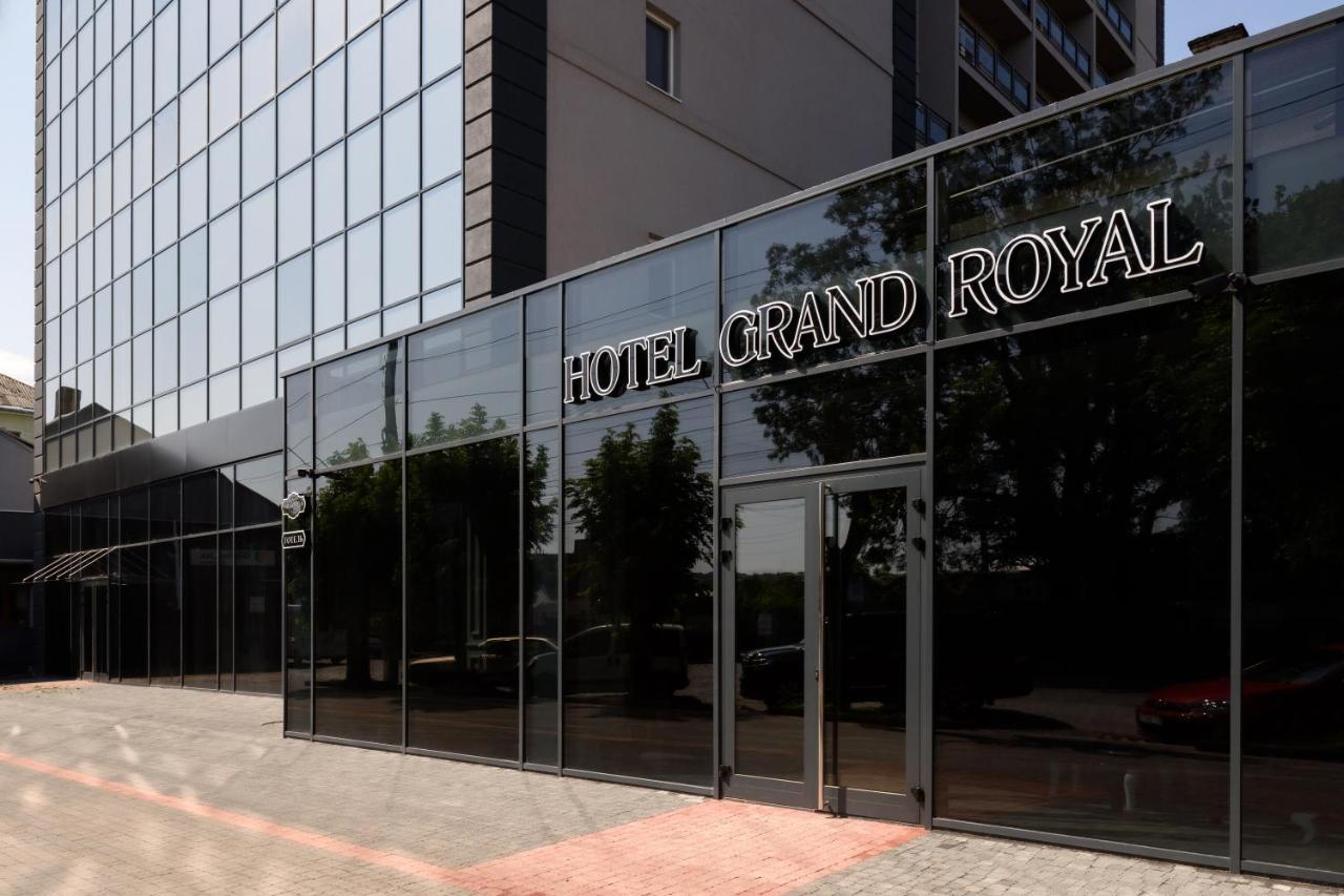 Grand Royal Hotel แชร์นิฟซี ภายนอก รูปภาพ