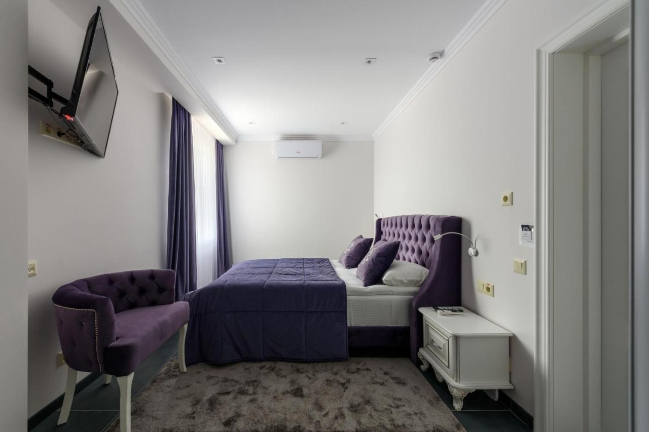 Grand Royal Hotel แชร์นิฟซี ภายนอก รูปภาพ