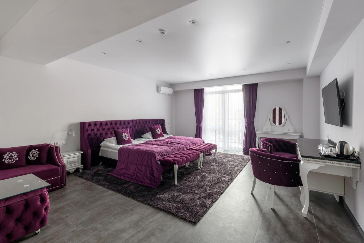 Grand Royal Hotel แชร์นิฟซี ภายนอก รูปภาพ