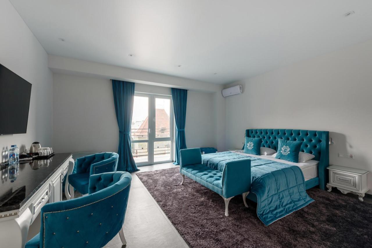 Grand Royal Hotel แชร์นิฟซี ภายนอก รูปภาพ