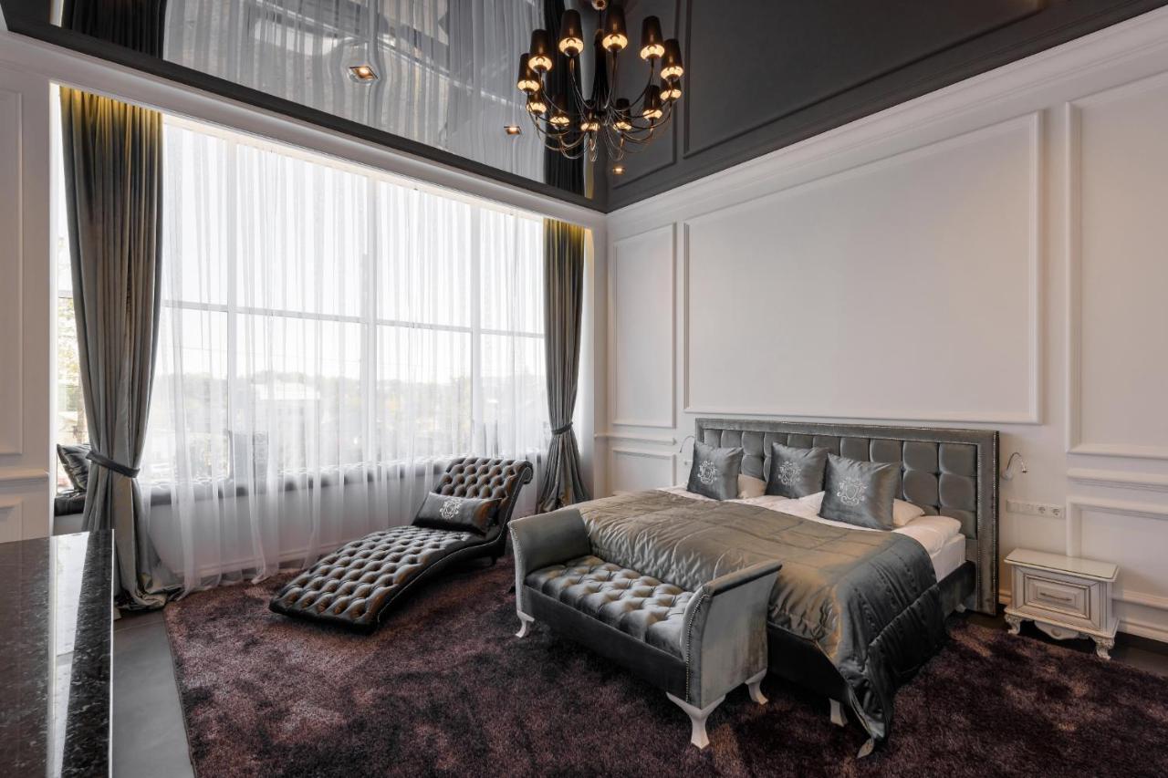 Grand Royal Hotel แชร์นิฟซี ภายนอก รูปภาพ